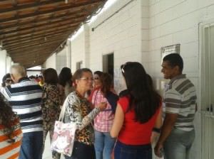 O primeiro turno das eleições aconteceu no domingo (5)