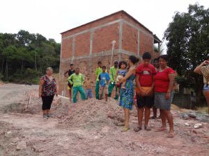 Casas em fundo de vale são demolidas na região de Laranjeiras - Serra ES