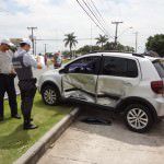 Crossfox foi atingido na lateral pelo táxi. Foto: karla Alvarenga