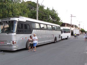 Ônibus abandonados em Laranjeiras, na Serra - ES