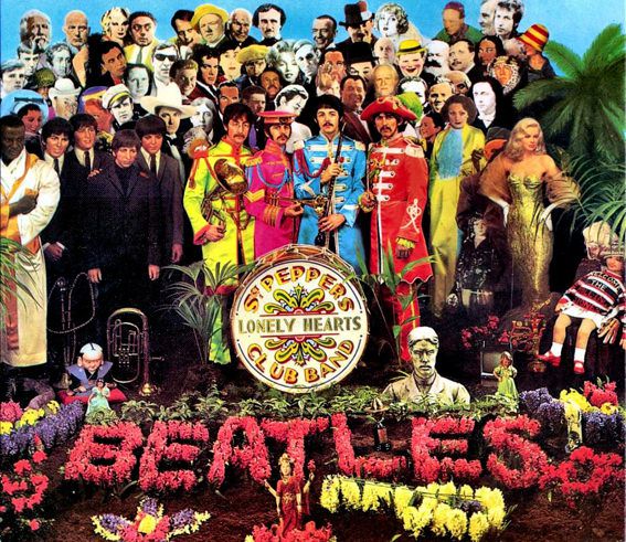 Capa do icônico álbum Sgt. Pepper's Lonely Herts Club Band de 1967 dos Beatles