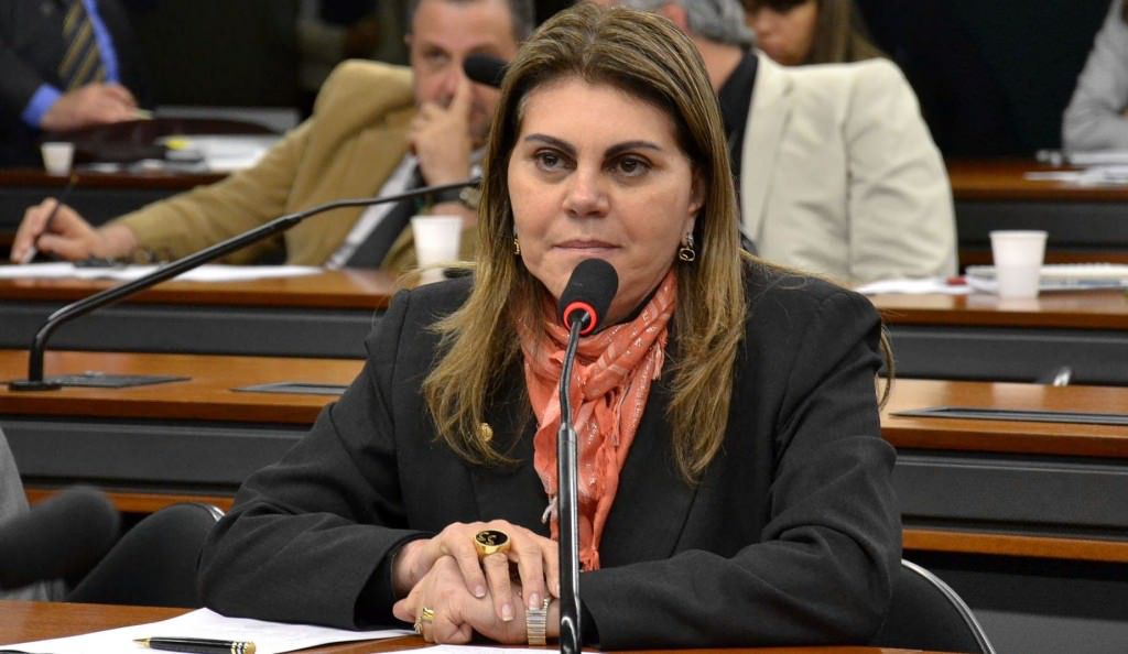 Suely abriu mão de concorrer à Câmara Federal em favor do marido Sérgio Vidigal e ficará com a Assistência Social na gestão Hartung. Foto: Divulgação / PDT