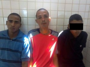 Os três jovens, um deles menor, renderam os passageiros do Transcol e saquearam objetos