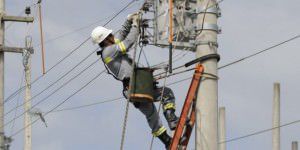 Dentre as qualificações, a de operador  de manutenção da rede pública de energia. Foto: Divulgação EDP