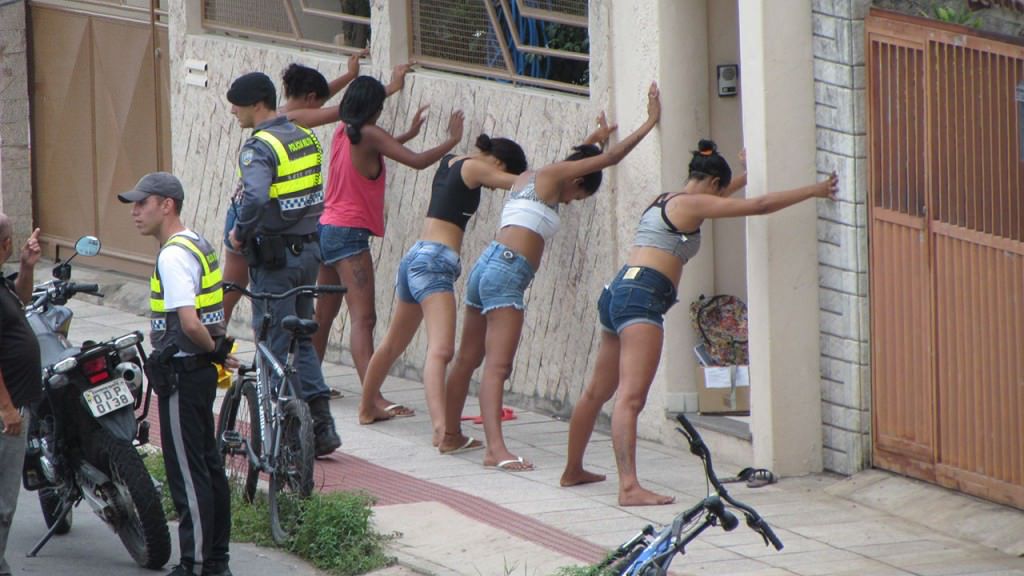 As jovens foram encaminhadas para o DPJ de Laranjeiras
