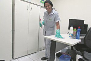 A Maria Brasileira é especializada em serviços voltados à limpeza.  