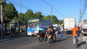 Avenida Brasil em Novo Horizonte: Motociclistas podem perder o direito de transportar carona na Serra. Foto: Fábio Barcelos