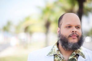 O cantor Ed Motta se apresenta em agosto. Ele é sobrinho de Tim Maia. Foto: Divulgação