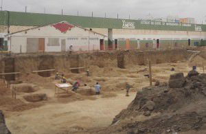 Prédio sendo construído na área da Associação de Moradores em frente ao estádio. Foto: Arquivo TN/Fábio Barcelos