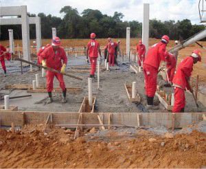 Construção civil é um dos trabalhos realizados pelos internos. Foto: Divulgação