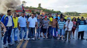 Moradores têm promovidos manifestações na BR para alertar as comunidades sobre as demandas. Foto: Divulgação
