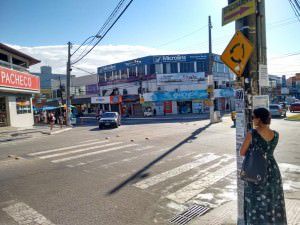 Rotatória da Avenida Central de Laranjeiras também sofre com sinalização. Foto: Arquivo TN 
