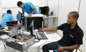 Um dos cursos oferecidos é Manutenção e Suporte em Informática. Foto: Divulgação