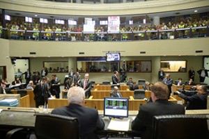 Servidores do Judiciário lotaram as galerias da Assembleia Legislativa nesta terça-feira (1). Foto: Divulgação