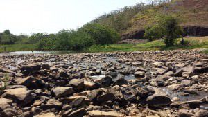 Rio Santa Maria sem vazão após a captação da Cesan: situação que se arrasta desde o início de 2015. Foto: Arquivo TN / Bruno Lyra 