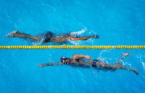 Serão beneficiadas, inicialmente, 172 pessoas, entre atletas e alunos de natação da Aest. Foto: Divulgação Agência Brasil