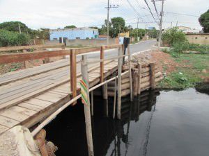 Riacho que virou valão no bairro Lagoa, em Jacaraípe: CPI investiga qualidade do serviço e concessão do esgoto na Serra. Foto: Arquivo TN Bruno Lyra