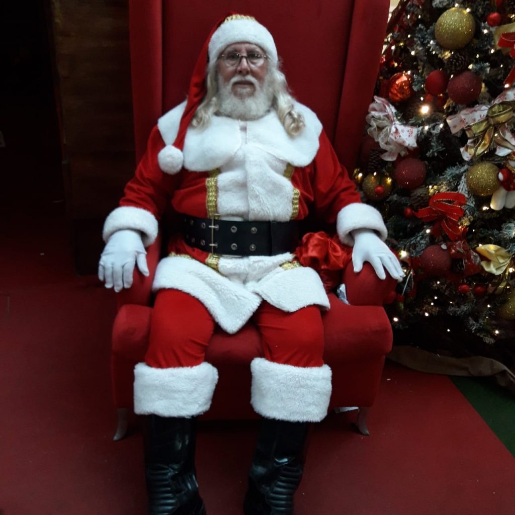 Papai Noel da Serra vai fazer a festa da criançada com brincadeiras e  distribuição de presentes