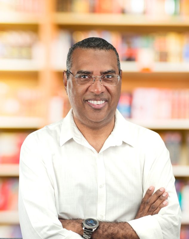 professor roberto carlos