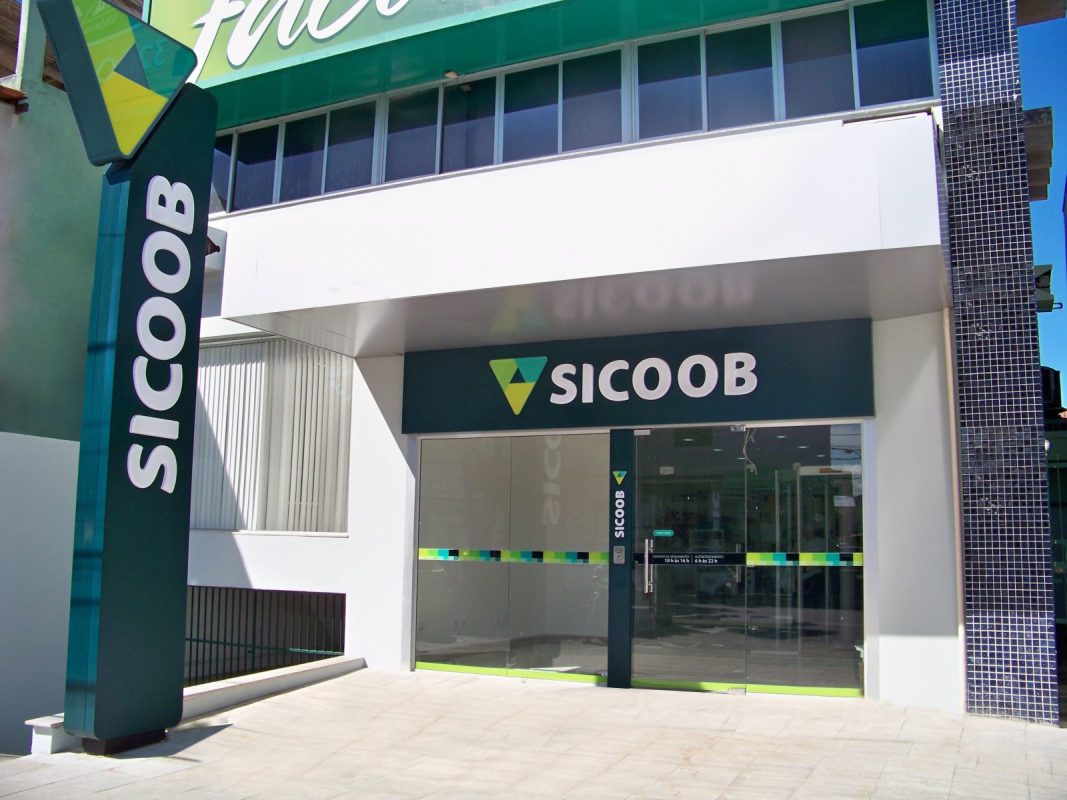 SICOOB_LESTE-CAPIXABA_PA-Laranjeiras-ES-2011-06