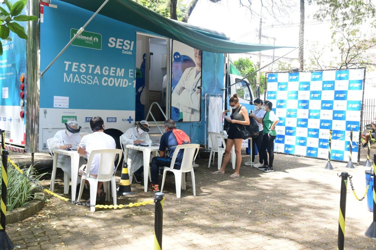 Unidade móvel de testagem Unimed Vitória Sesa e Findes - Dviulgação