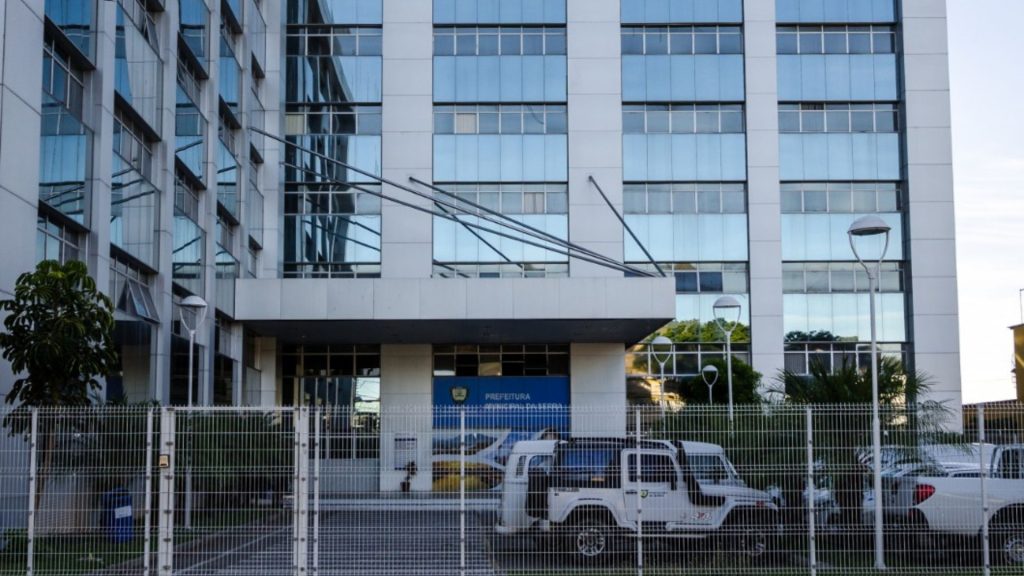 Prefeitura da Serra Auxiliar de creche