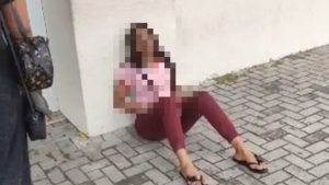 Mulher agonizou de dor e pediu pelo amor de Deus, porém não conseguiu ser atendida.
