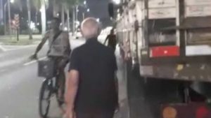 José de Anchieta Jardim Tropical Serra BR-101 Caminhões Calçada