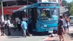 Ônibus Transcol Motociclista Serra