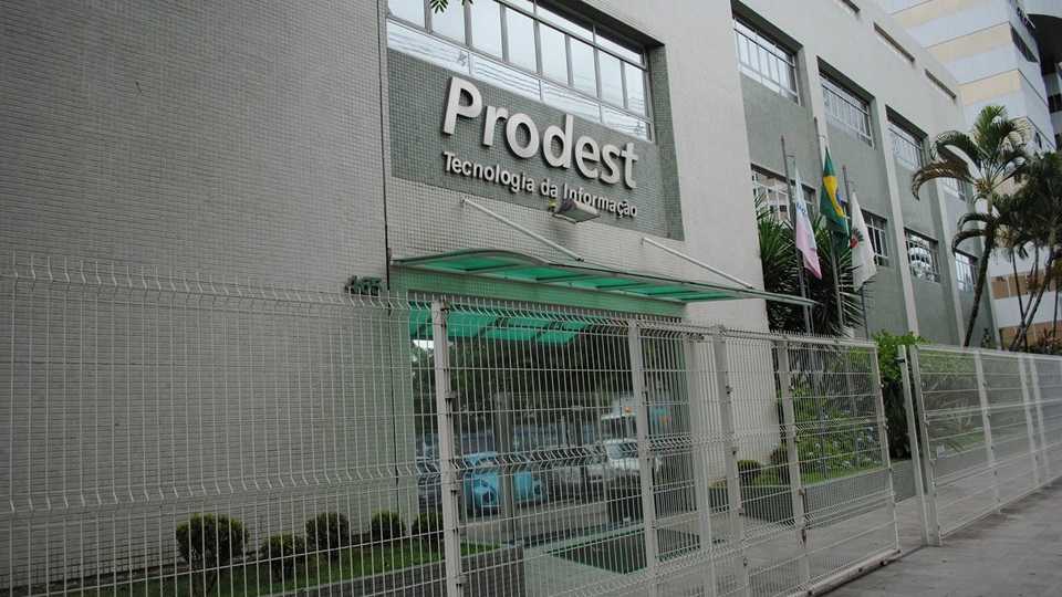Governo do Estado vai abrir novo concurso público com salário de R$ 7 mil Prodest
