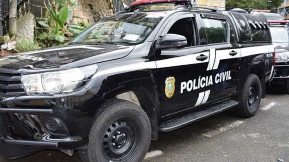 Adolescente mata jovem a facadas e confessa crime à polícia na Serra