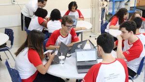 Alunos Ensino médio Bolsa Auxílio Poupança