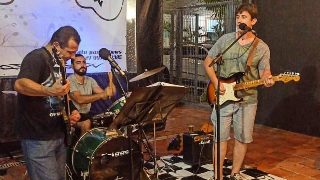 Acoustic and Roll