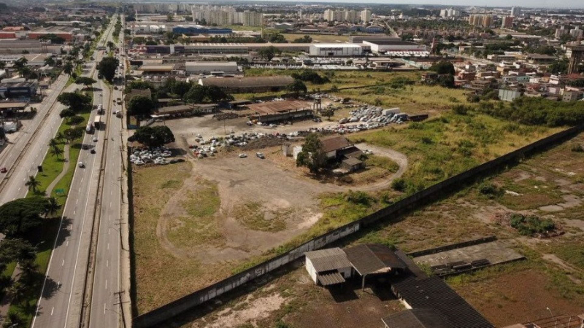 Serra Terreno de empresa Leilão