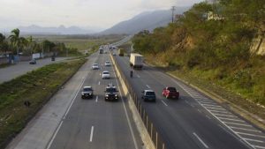 Homem Bandidos Serra