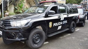 Serra Criança Homem Facada Coração