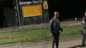 Homem Serra Orla Praia Assassinado