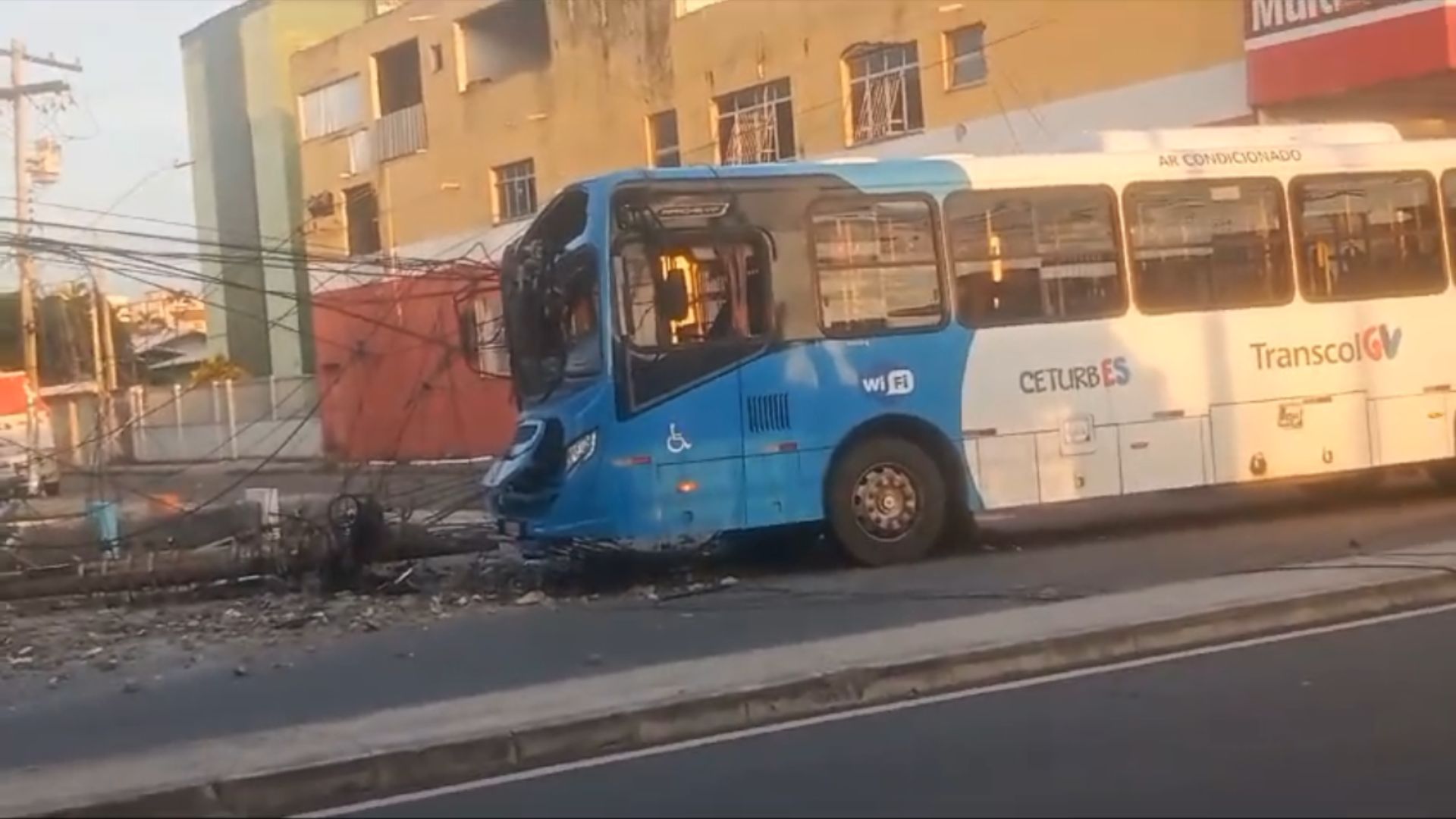 Ônibus Transcol Serra Poste