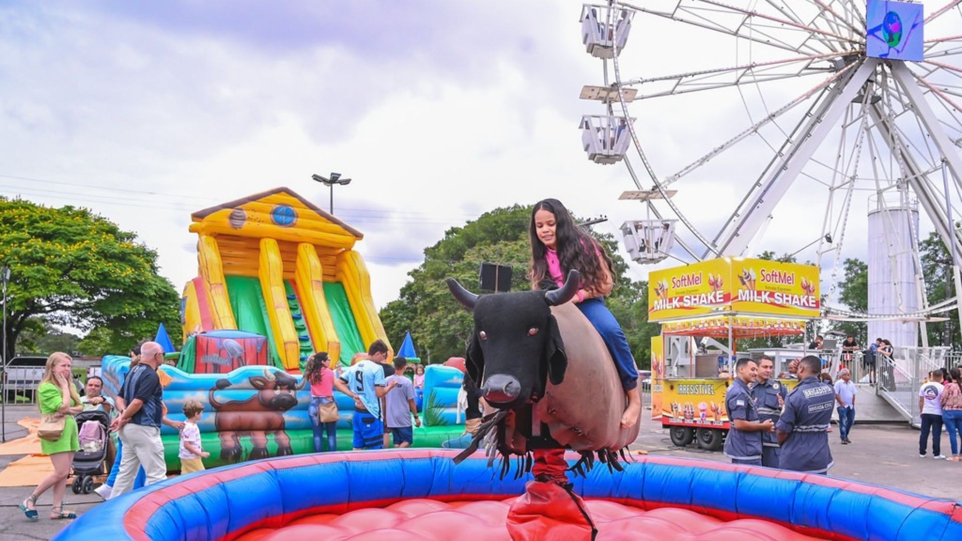 Serra Feira dos Municípios Parque de diversões Roda-gigante