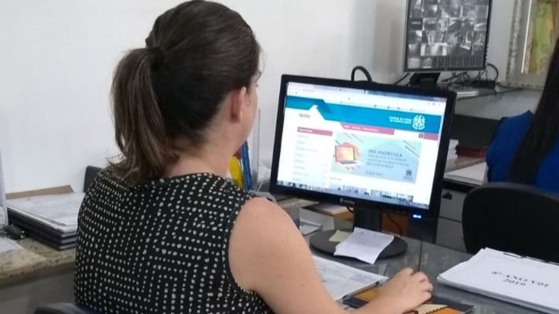 Estado Processo seletivo Nível médio Assistentes administrativos