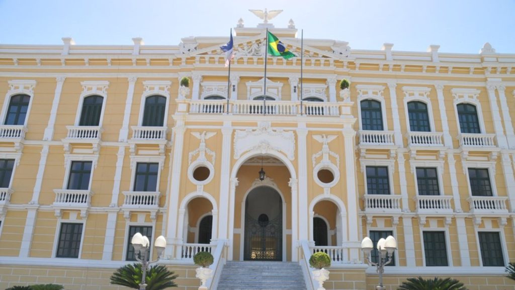 Cursos superiores gratuitos Universidade Governo do Estado Faculdades