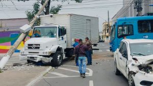 Serra Acidente Transcol Caminhão