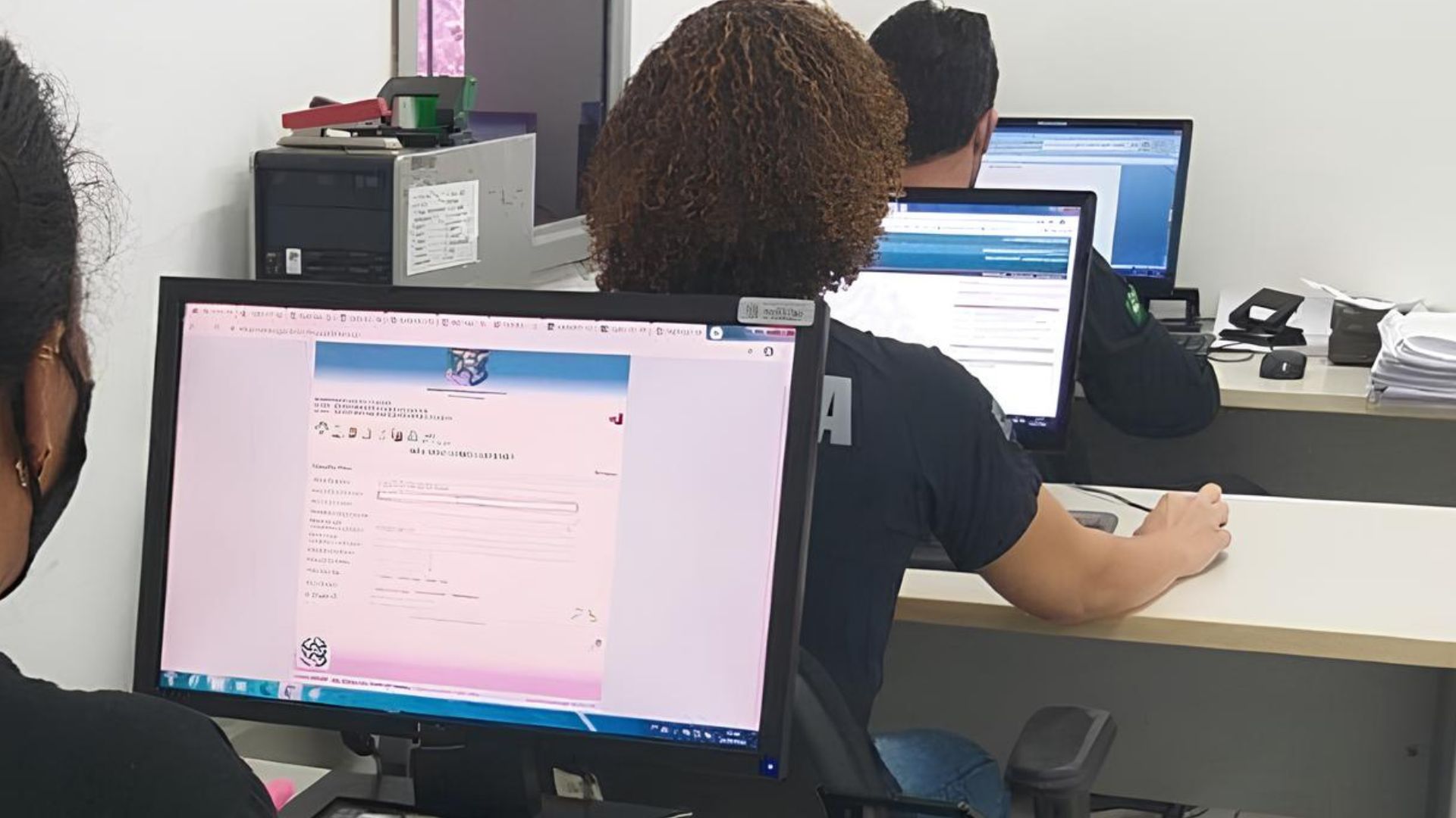 Estado Concurso público Nível médio