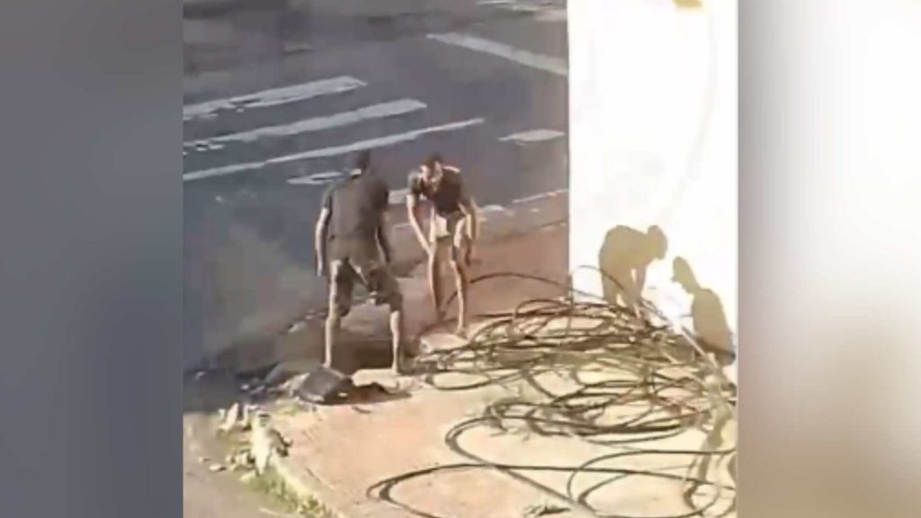 homens cabos