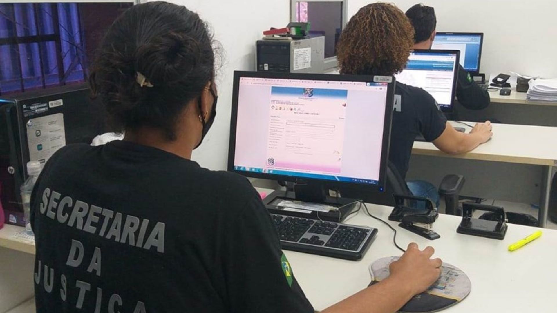 Estado Concurso público Nível médio