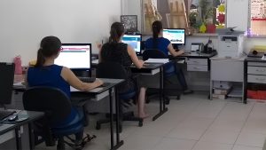 Estado Nível médio Assistentes admi