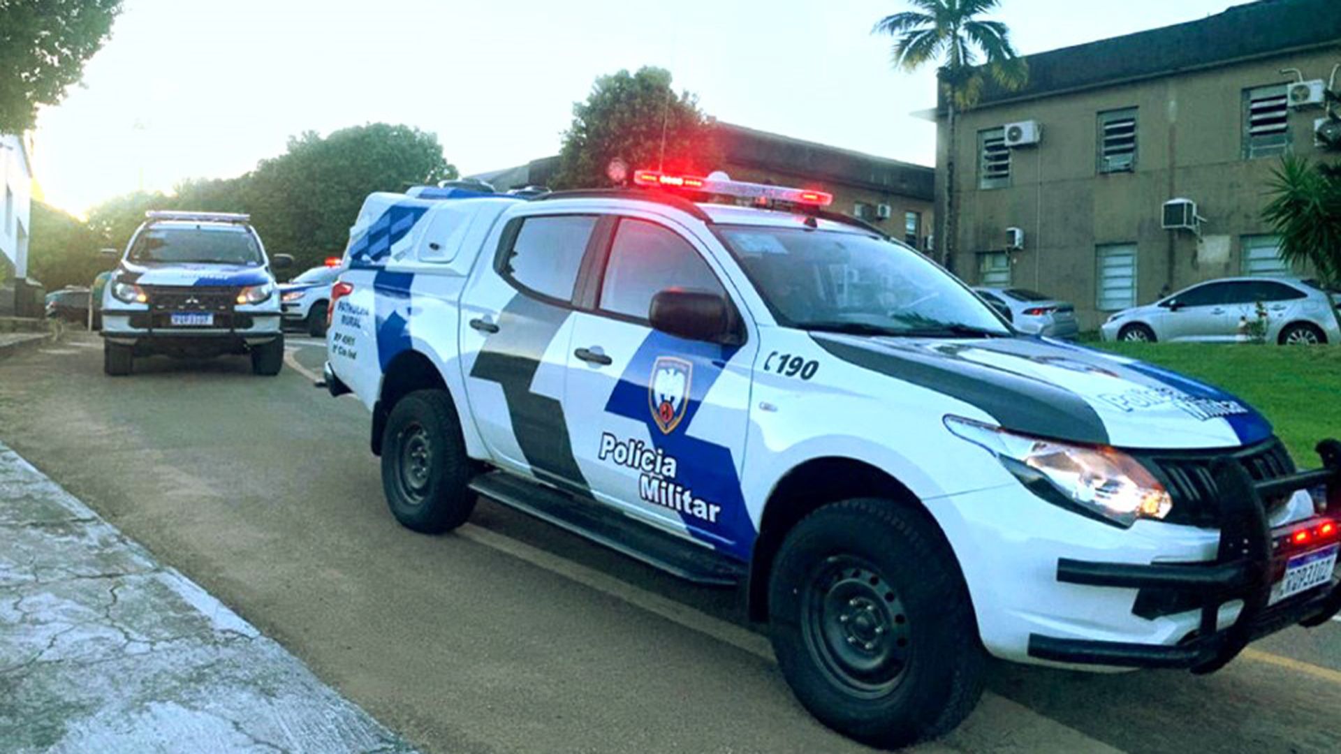 Serra Mulher Funcionária Branca Racismo