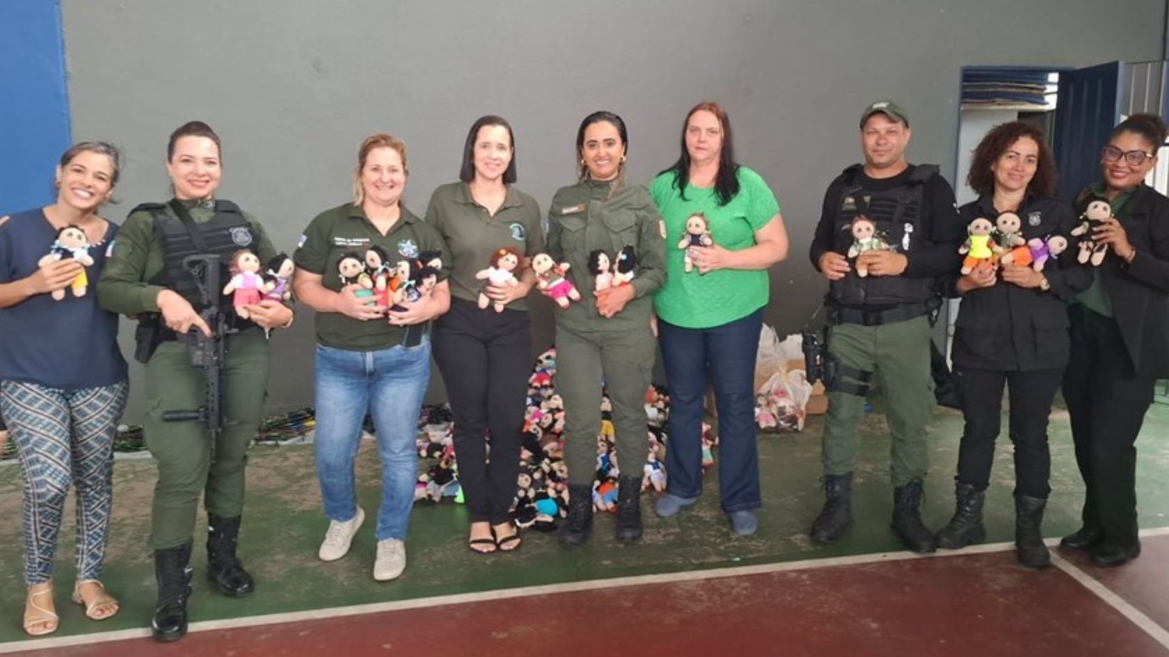 bonecas escola Serra