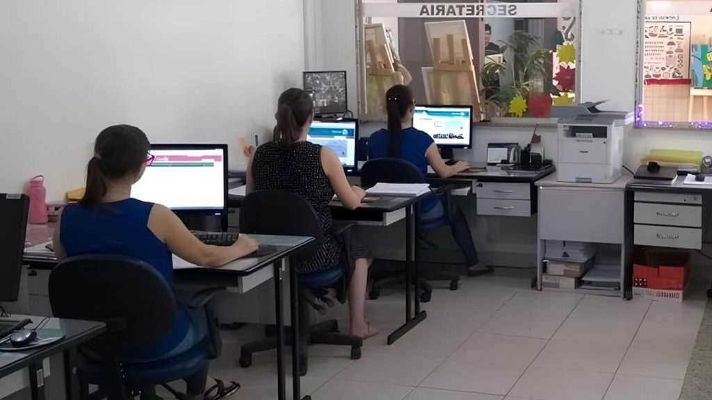 Estado Concurso público Secretário escolar 