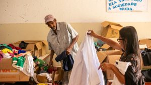 calçados roupas Nova Almeida